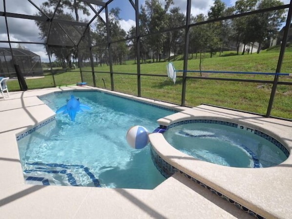 Private pool & Hot Tub 