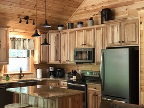 Enjoy the Dove’s Nest fully stocked kitchen.  Just bring your food for preparing your gourmet meals!!!