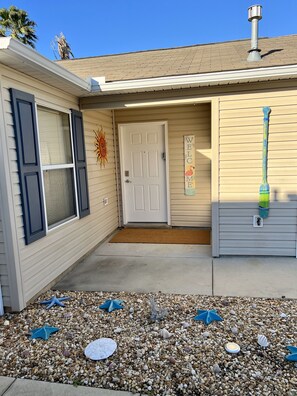 Front Door with Electronic Key Pad Lock for Self Check In