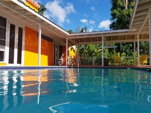 Piscina Privada con Terraza