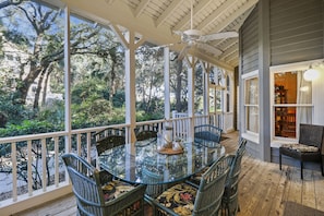 Screened in Porch