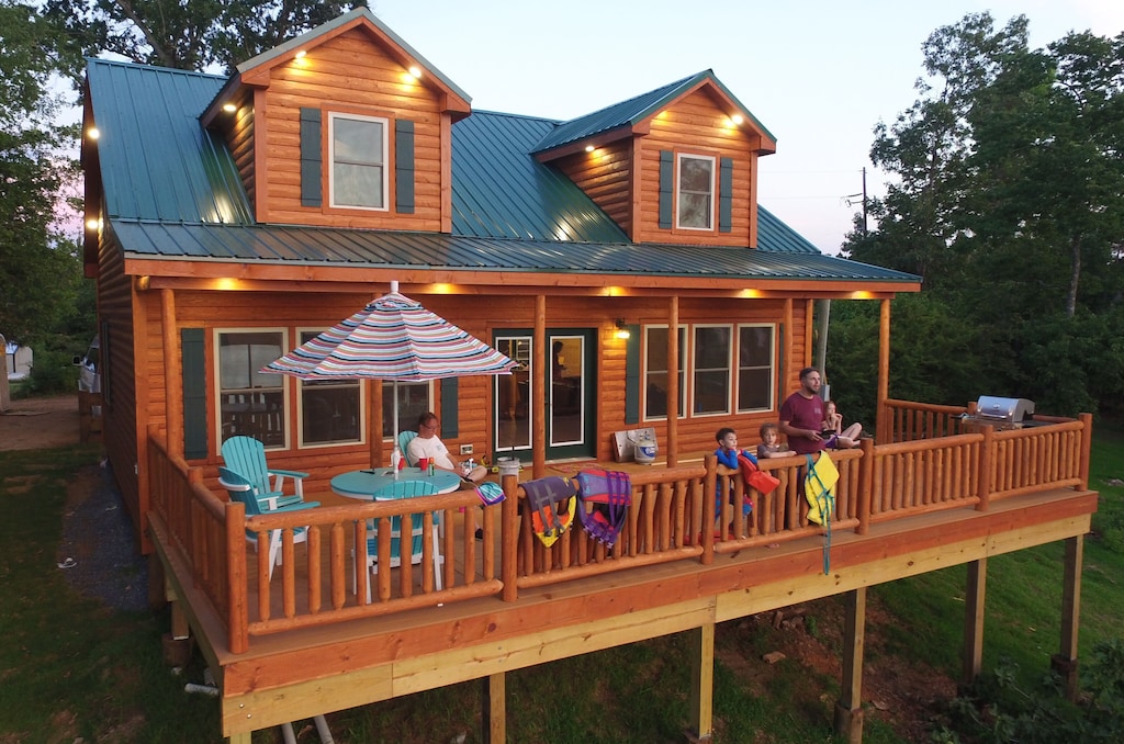 Toledo Bend Log Cabin Brand New Lakefront Watch Sunsets Across 3 Miles Many