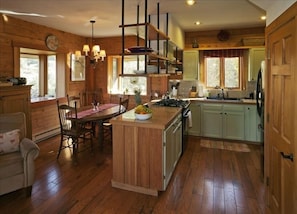 Kitchen and dining area.