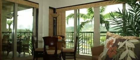 Living room with mountain view of the "Sleeping Giant"