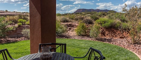 Beautiful And Private Back Yard With Stunning Views