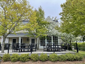 Front deck with seating for plenty