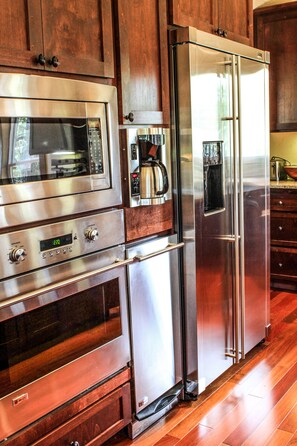 Kitchen Stainless Steel Appliances