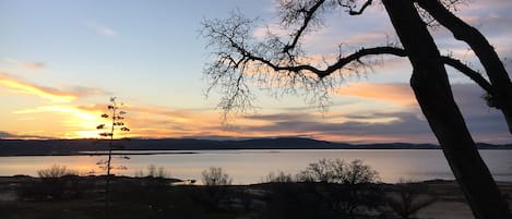 Gorgeous sunrises over Folsom Lake