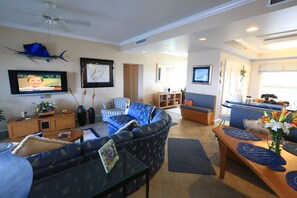 Enjoy the comforts of home w/high-end Ethan Allen furniture & a plasma TV