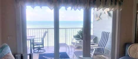 Look at that ocean view!  Perfect for retirees! Book at vrbodotcom/1083251