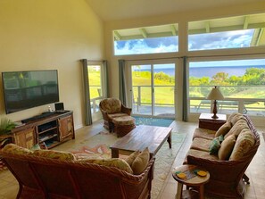 Living room - heavenly views.