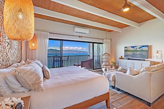 Lowest Rates-Amazing Romantic Getaway- Studio On top of the ocean-Cold AC