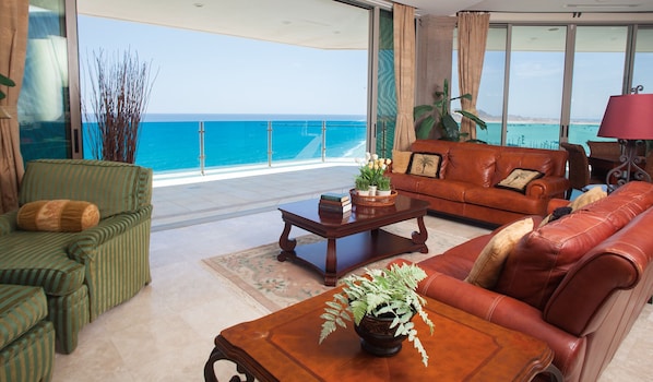 When you open the 11' glass doors you feel like you are on the beach.