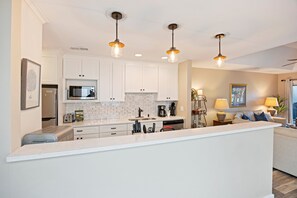 Fully Equipped and Updated Kitchen