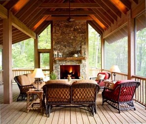 The Screened Living Room/Porch Provides the Ultimate Mountain Experience.