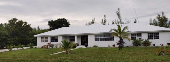 Front of the house 