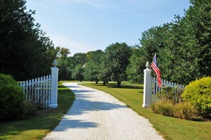 Private drive from
 Travelers Rest Circle