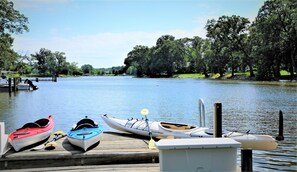 view of beautiful Maxmore creek! 3 kayaks available for FUN!
