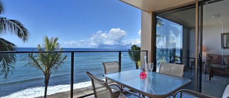 Oceanfront condo with Lanai seating