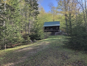Cozy, Clean & Beautiful
1/2 Mile to A.T. waterfalls
Legal ATV ride to trails