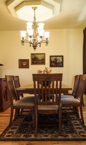 Main floor dining room off of the entryway