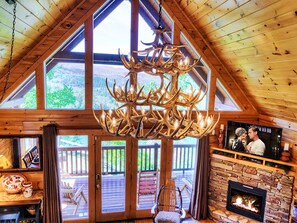 GORGEOUS HUGE DEER ANTLER CHANDELIER (4x4) AMAZING SPECTACULAR VIEWS FROM INSIDE