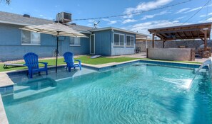 Pool Seating