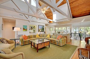 Gorgeous Open floorplan