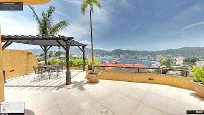 Hermosa casa con hermosa vista a la bahía / Incluye servicio de limpieza y cocina