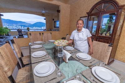 Hermosa casa con hermosa vista a la bahía / Incluye servicio de limpieza y cocina