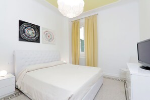 Rome Colosseum Apartment -  Bedroom 1