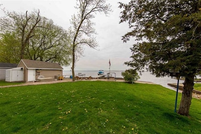 Beautiful Lakefront Home ~ Outstanding Sunsets ~ Includes Hot Tub!  