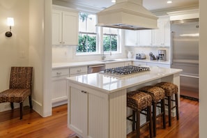 Breakfast Bar