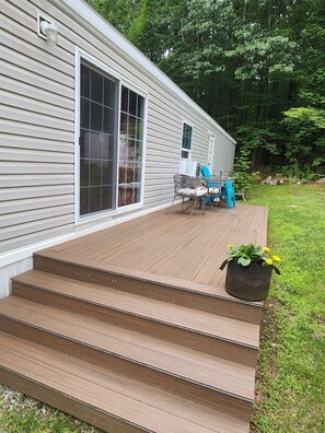 Side view of deck