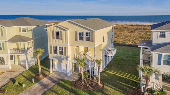 Front row right on the beach, walkover is right next door, 4 bedroom, 4 bath