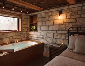 Cottonwood's en suite, two-person jacuzzi tub... 