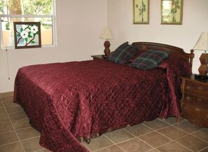 Queen Size Bedroom