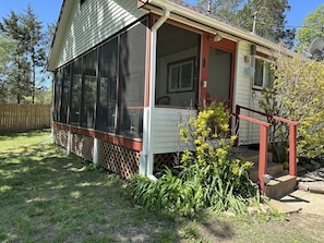 Cabin 1 front of cabin that faces Norfork Lake/Ozark Mountains, sunrise!