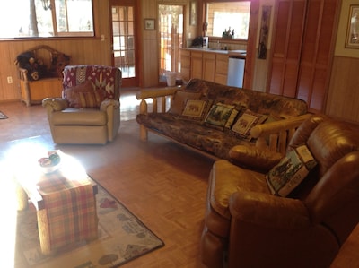 Private log cabin at the foot of the Smoky Mountains