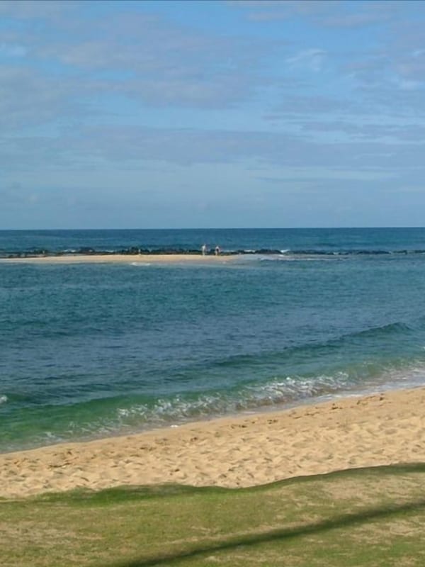 Poipu Beach~take walk on the beach/great for snorkeling/watch the turtles play