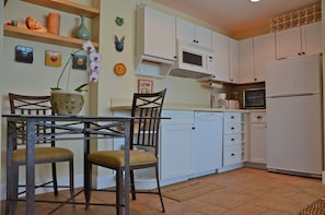 Fully equipped kitchen