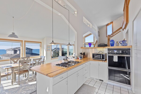 Kitchen area looking out over the ocean