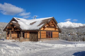 Home 16 at Cascade Ridge with Wilson Peak in the background