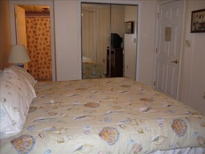King Size Bed in Master Bedroom
