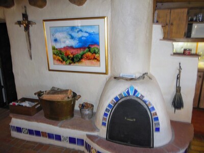 CHARMING TAOS ADOBE HOME