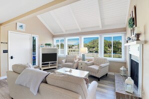 A 2 bedroom home with an additional loft space!