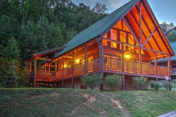 Solid Ground Lodge 
