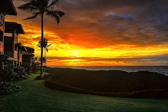 Luxurious Oceanfront Escape Awaits – Stunning Views & Top-Floor Waikoloa Living!