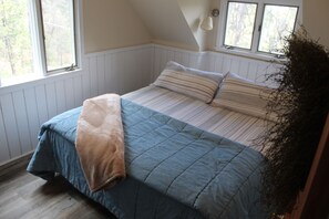 Bedroom 1, King Bed, TV(Dish), Dresser, Great Views