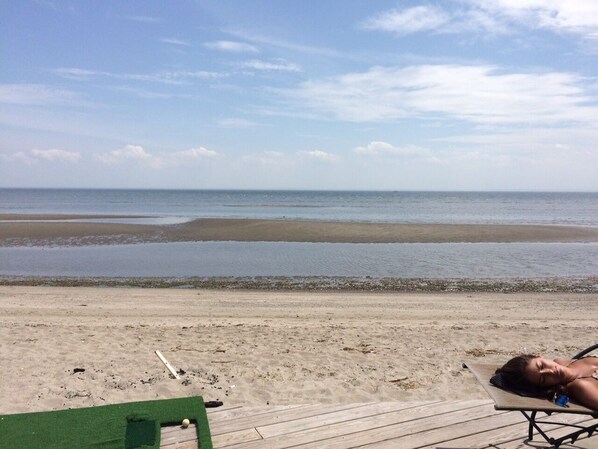 FAIRFIELD BEACH
A beautiful view from the 
deck.